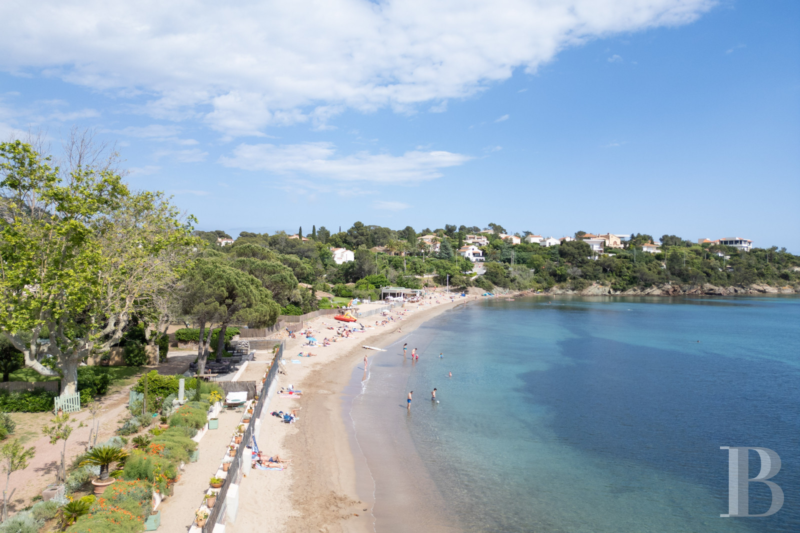 A family home built on the foundations of an ancient fortress in Agay harbour, Saint-Raphaël - photo  n°22